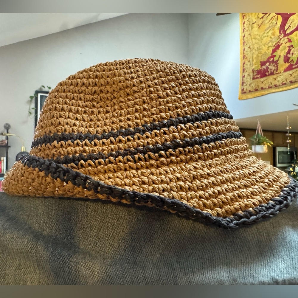 Tan & Navy Straw Hat